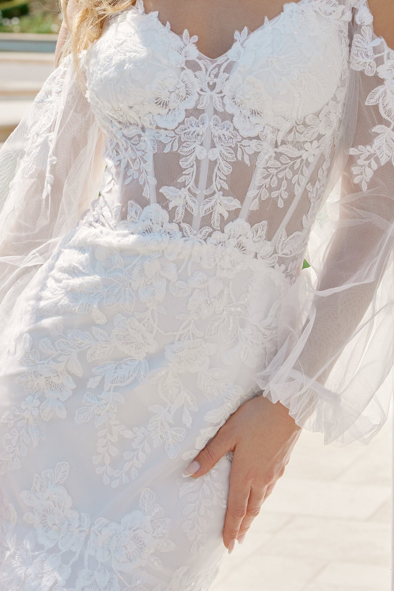 Timeless Detailed Floral Embroidery Tulle Wedding Gown for Elegant Wedding NXJE983L-4