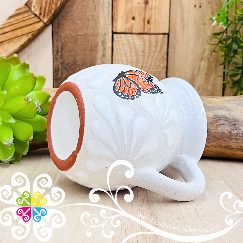 Set of Mariposa White Espiga Clay Mugs - Set Taza Barro