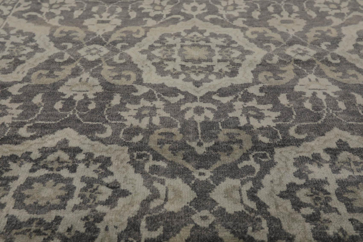 4'x5'10" Hand Knotted 100% Wool Transitional Oriental Area Rug Tone on Tone Gray-4