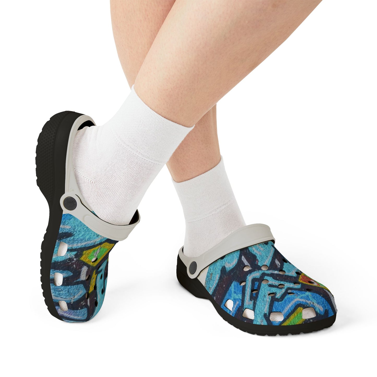 Graffiti Painted Cityscape EVA Clogs — Artistic Blue Graphic Foam Slip‑Ons