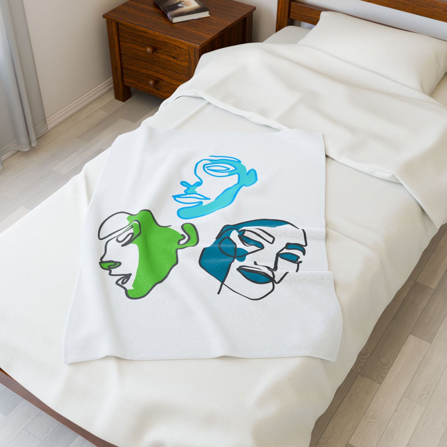 Abstract Face Pattern Velveteen Blanket, Cozy Decorative Throw, Modern Art Gift, Living Room Decor, Unique Birthday Present