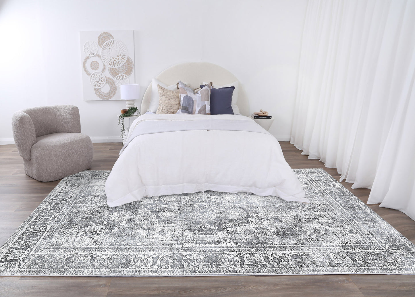 Distressed Vintage Chilaz in Grey Rug-4
