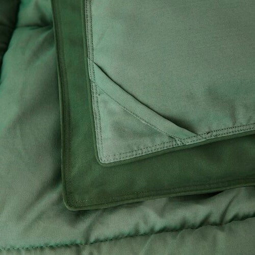 King/Cal King Traditional Microfiber Reversible 3 Piece Comforter Set in Green-4