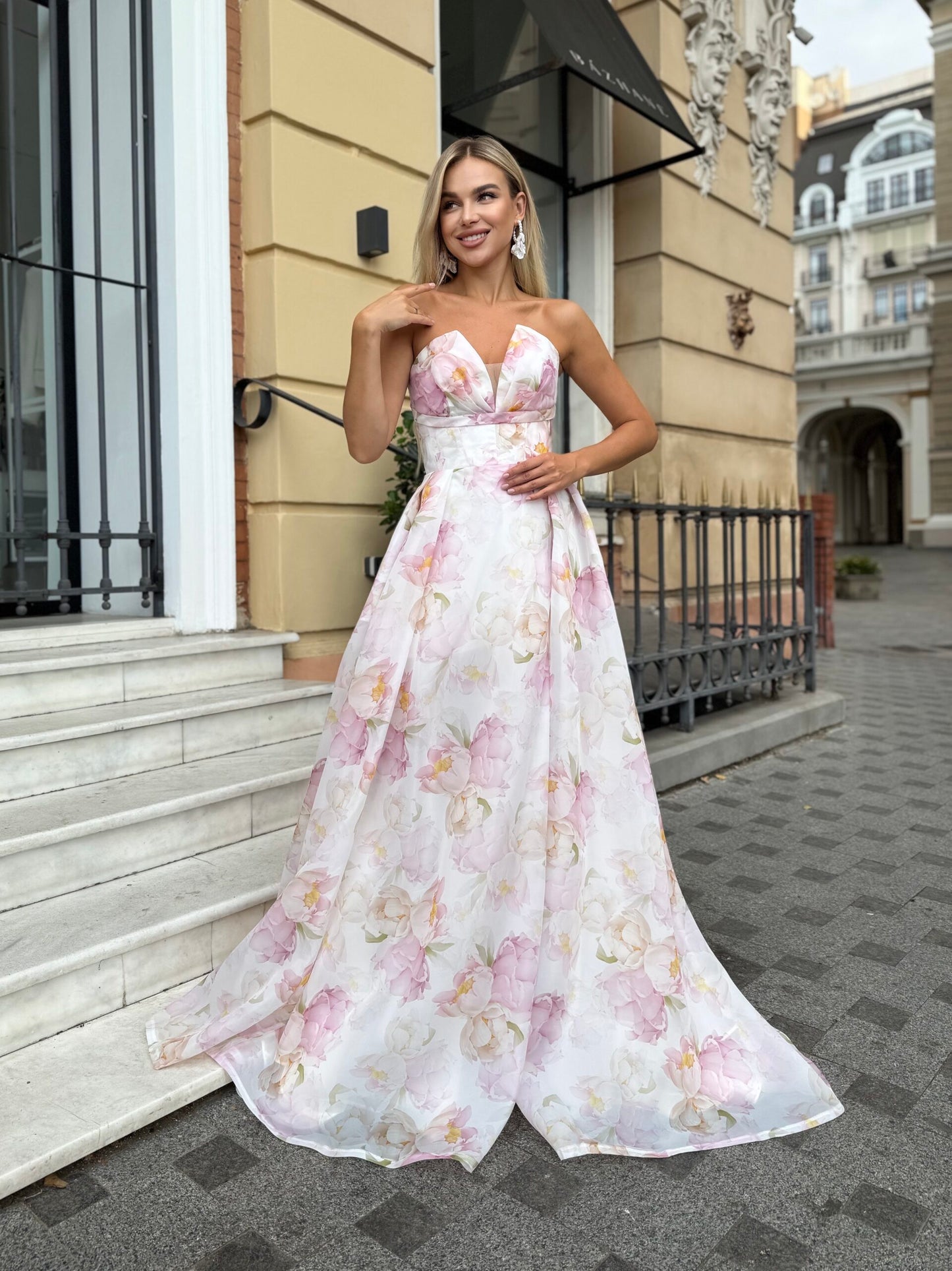 maxi Dress with flowy skirt