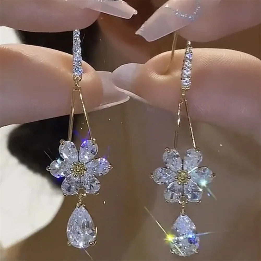 Charm Female White Zircon Stone Flower Water Drop Earrings Cute Trendy Bridal Gold Color Wedding Jewelry For Women