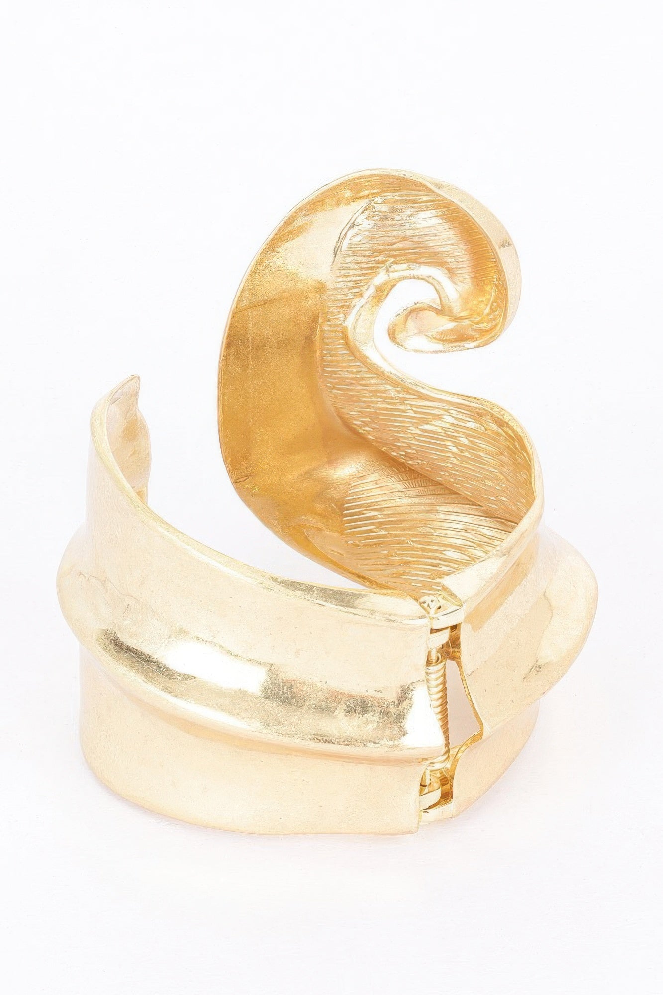 SOHO Sophisticated Alloy Casting Spring Hinge Bracelet: NYFW BYMANYC ® New York-2