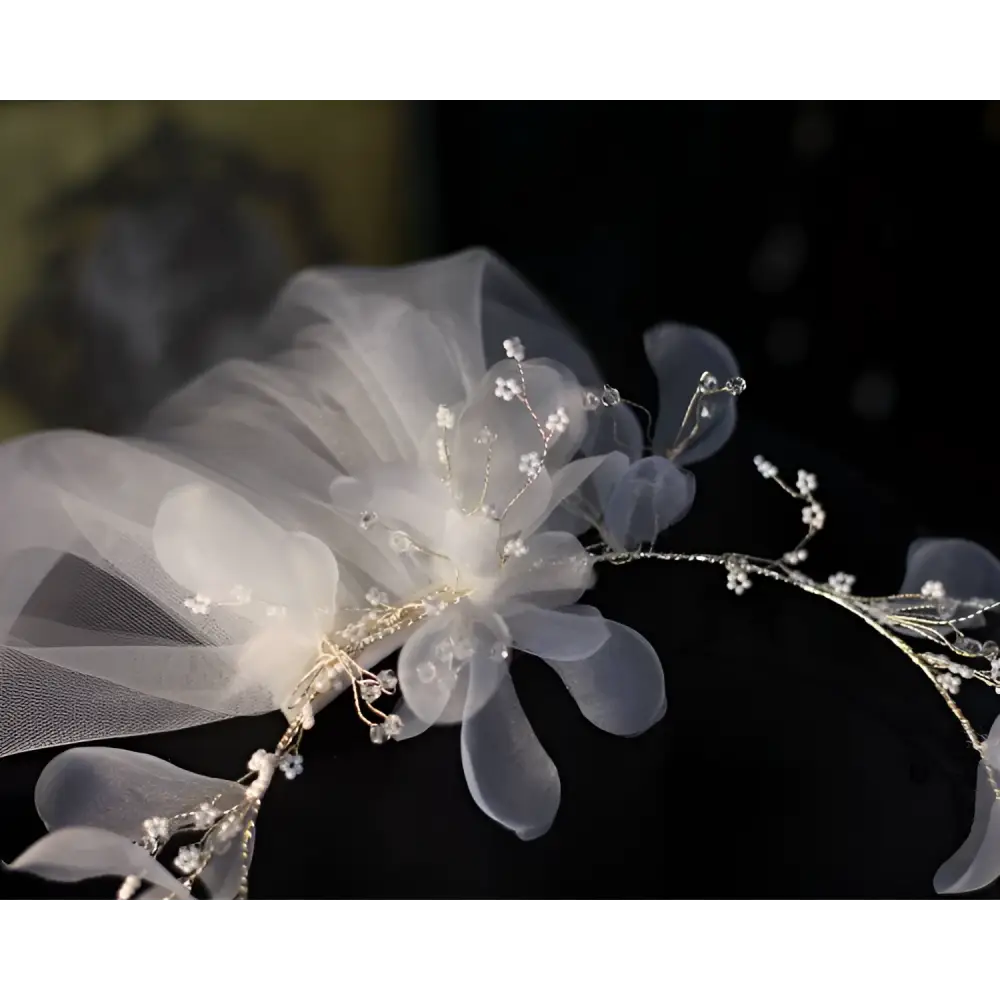 Elegant Floral Bridal Wreath Veil with Lace and Beads