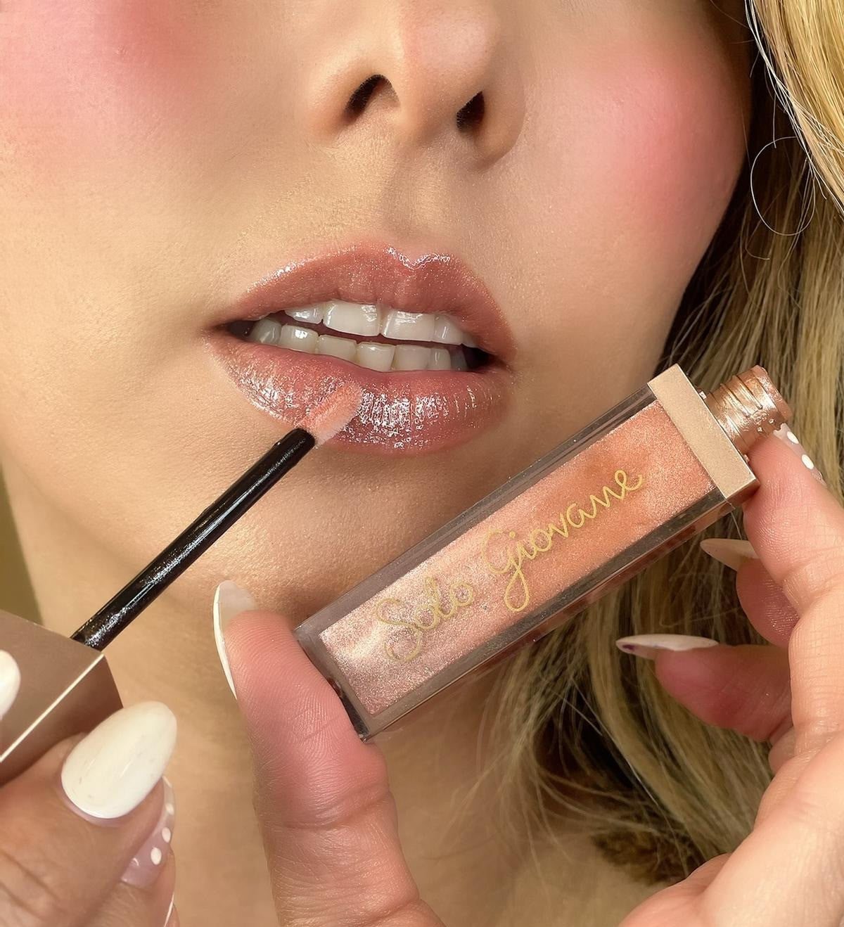 Semi-Clear Lip-gloss 1-0