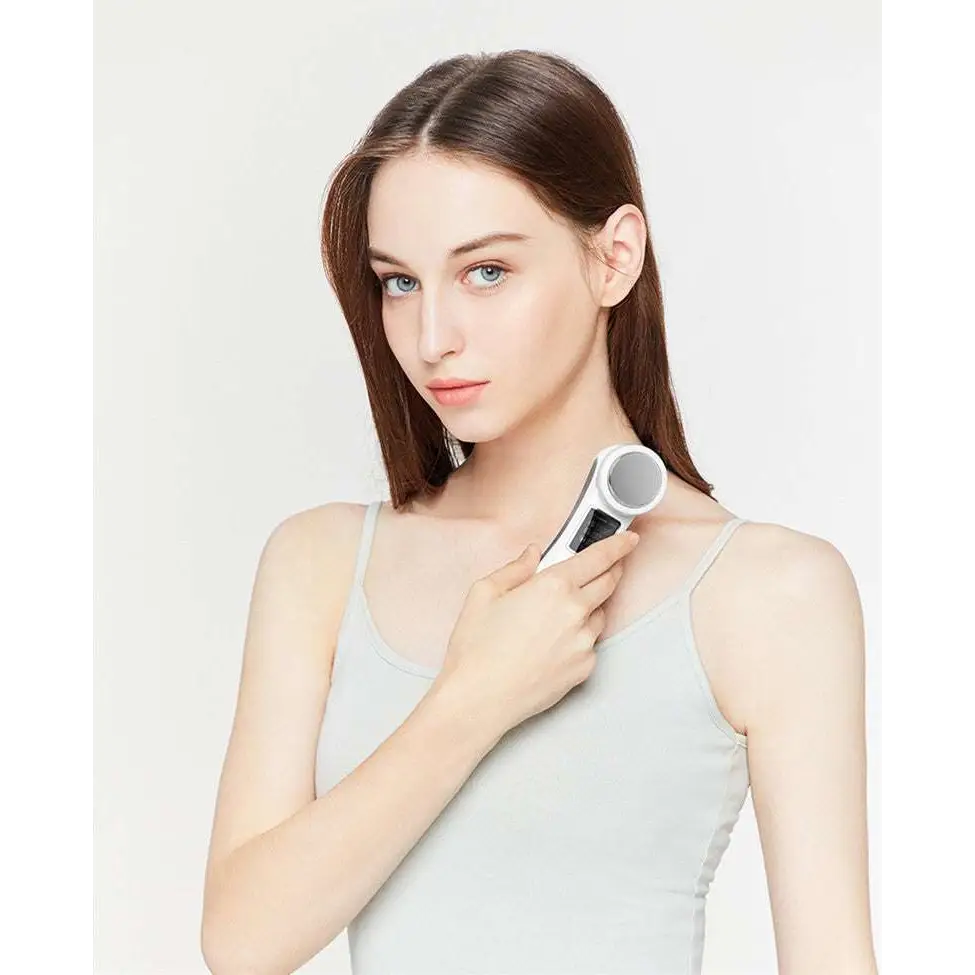 Handheld Digital Iontophoresis Personal Care Device