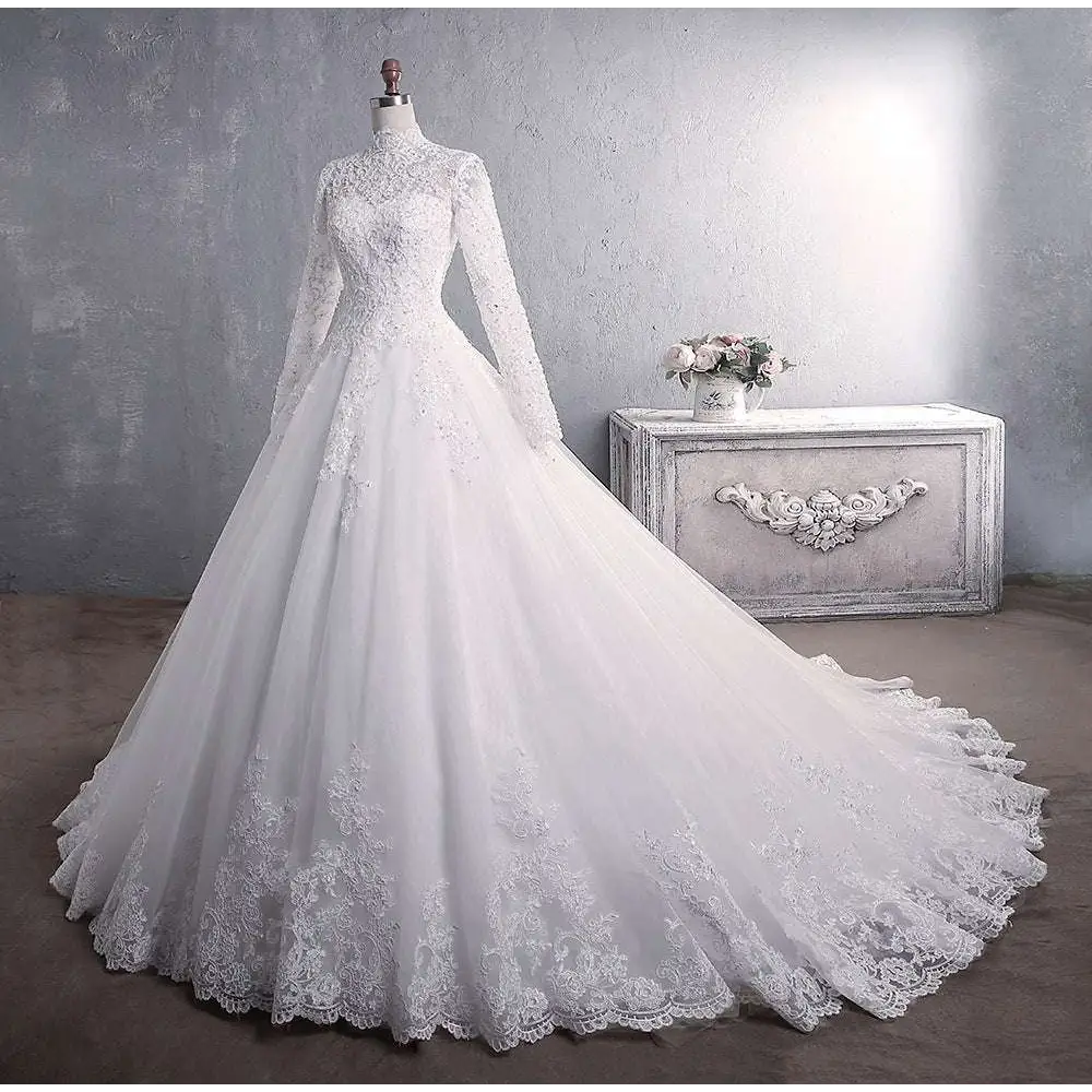 Long Sleeve Lace Wedding Dress with Large Tail