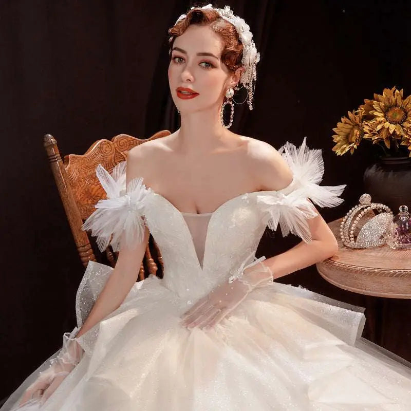 Off the Shoulder Lace Tulle Wedding Dress Court Fashion