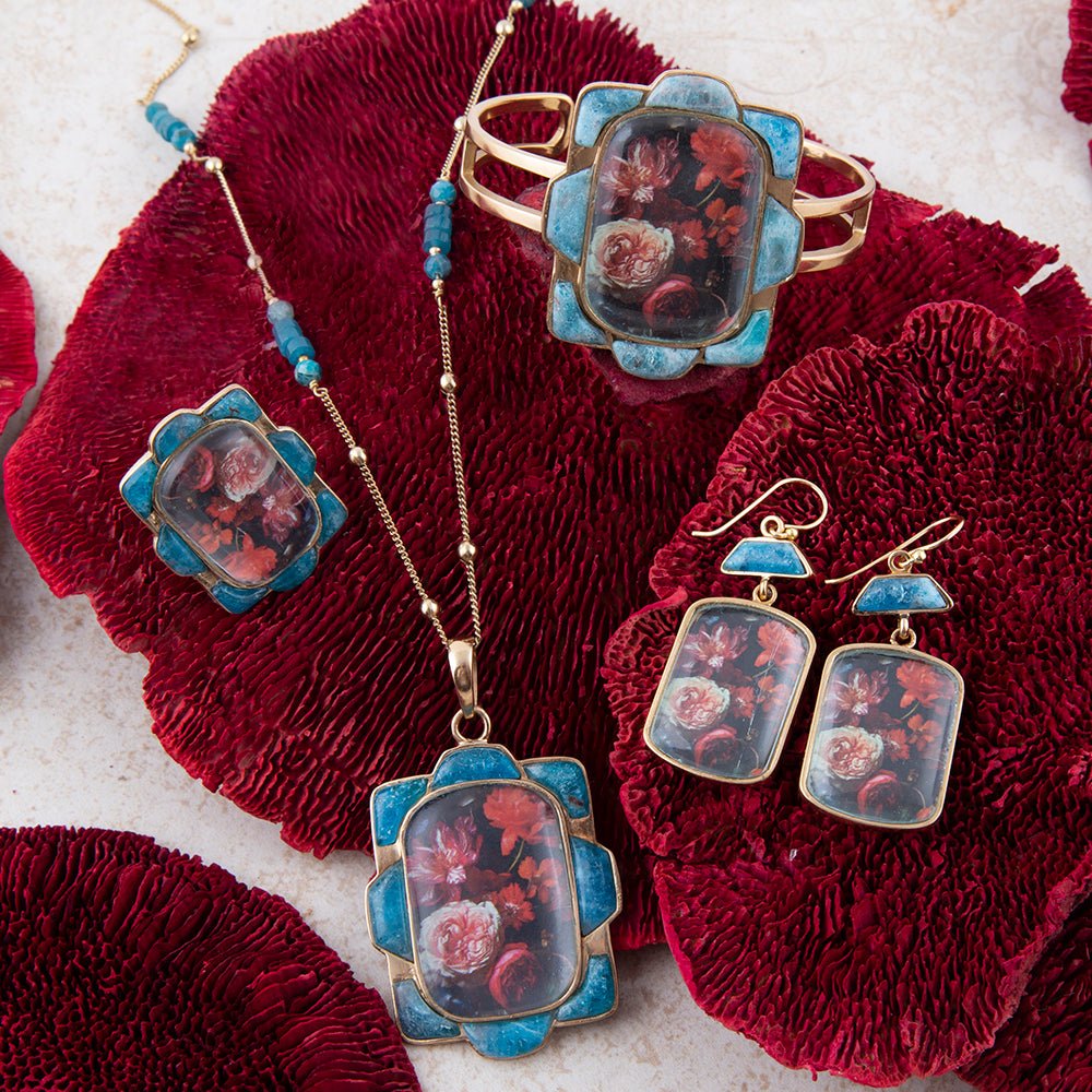 Scenic Red Florals Blue Apatite Golden Statement Ring
