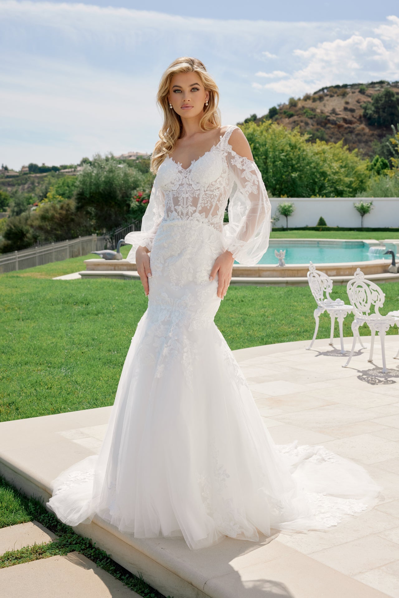 Timeless Detailed Floral Embroidery Tulle Wedding Gown for Elegant Wedding NXJE983L-2