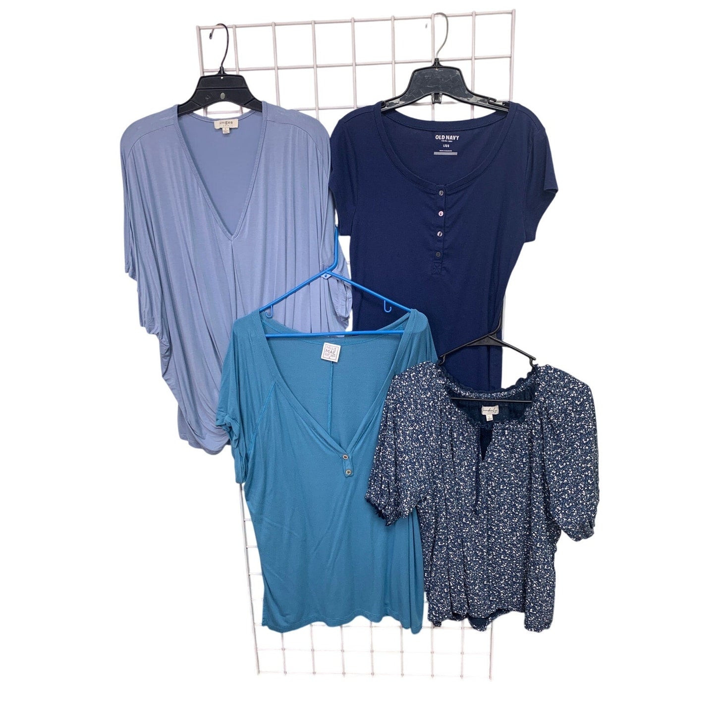 Lot of 4 Umgee Old Navy Wonderly Womens Large V-Neck Blue Floral Solid Tops