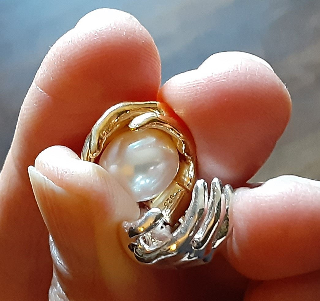 Leona's Healing Hands, Locket for Crystals or Essential Oils, 14K Gold-14