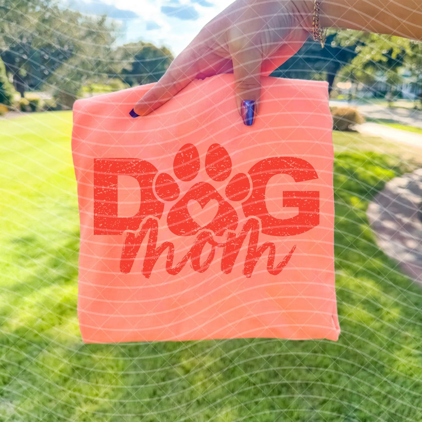 Dog Mom Graphic Tee
