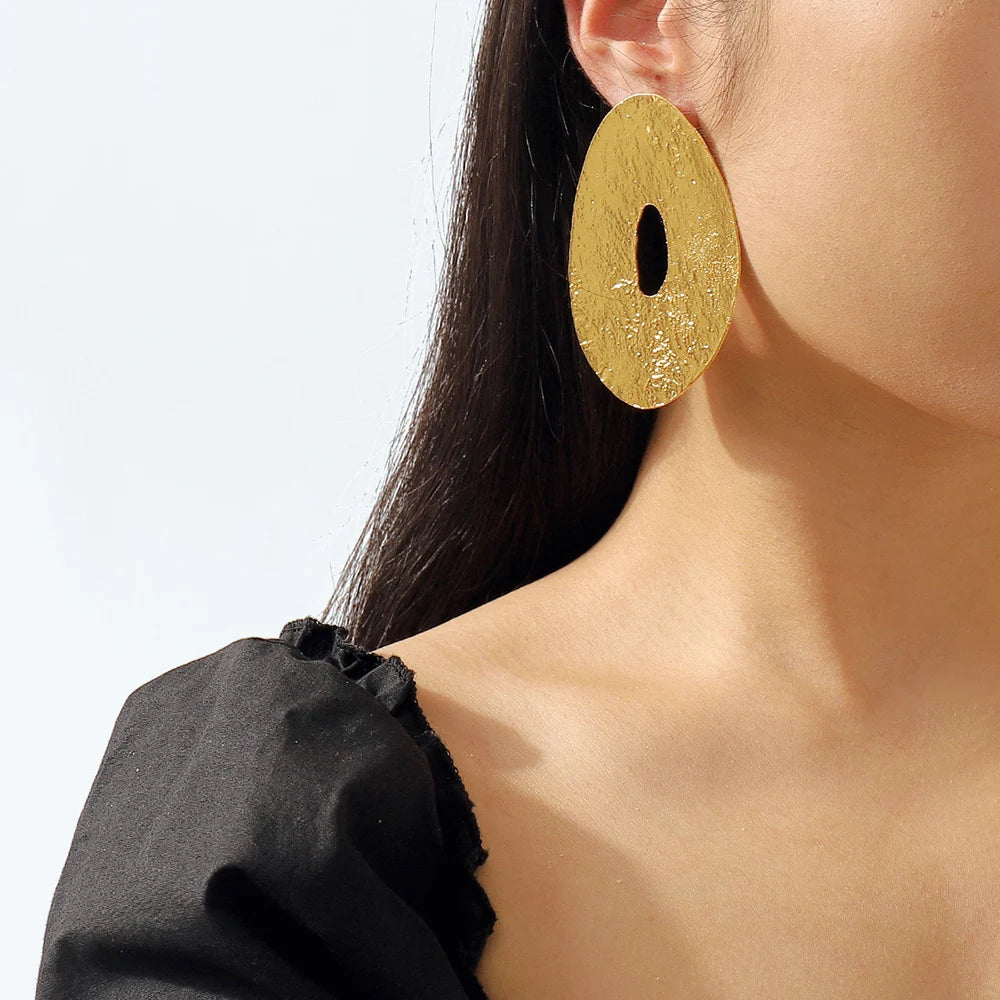 New Exaggerated Irregular Oval Earrings Fashion Hollow out Metal Geometric Large Earrings For Women Jewelry Gift Wholesale