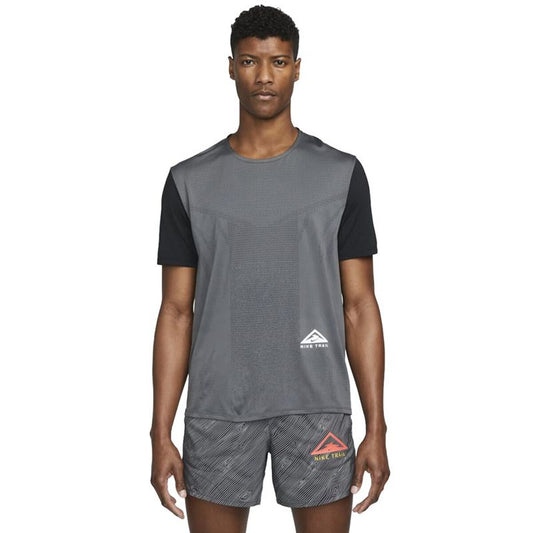 Men’s Short Sleeve T-Shirt Nike Dri-FIT Rise 365 Dark grey