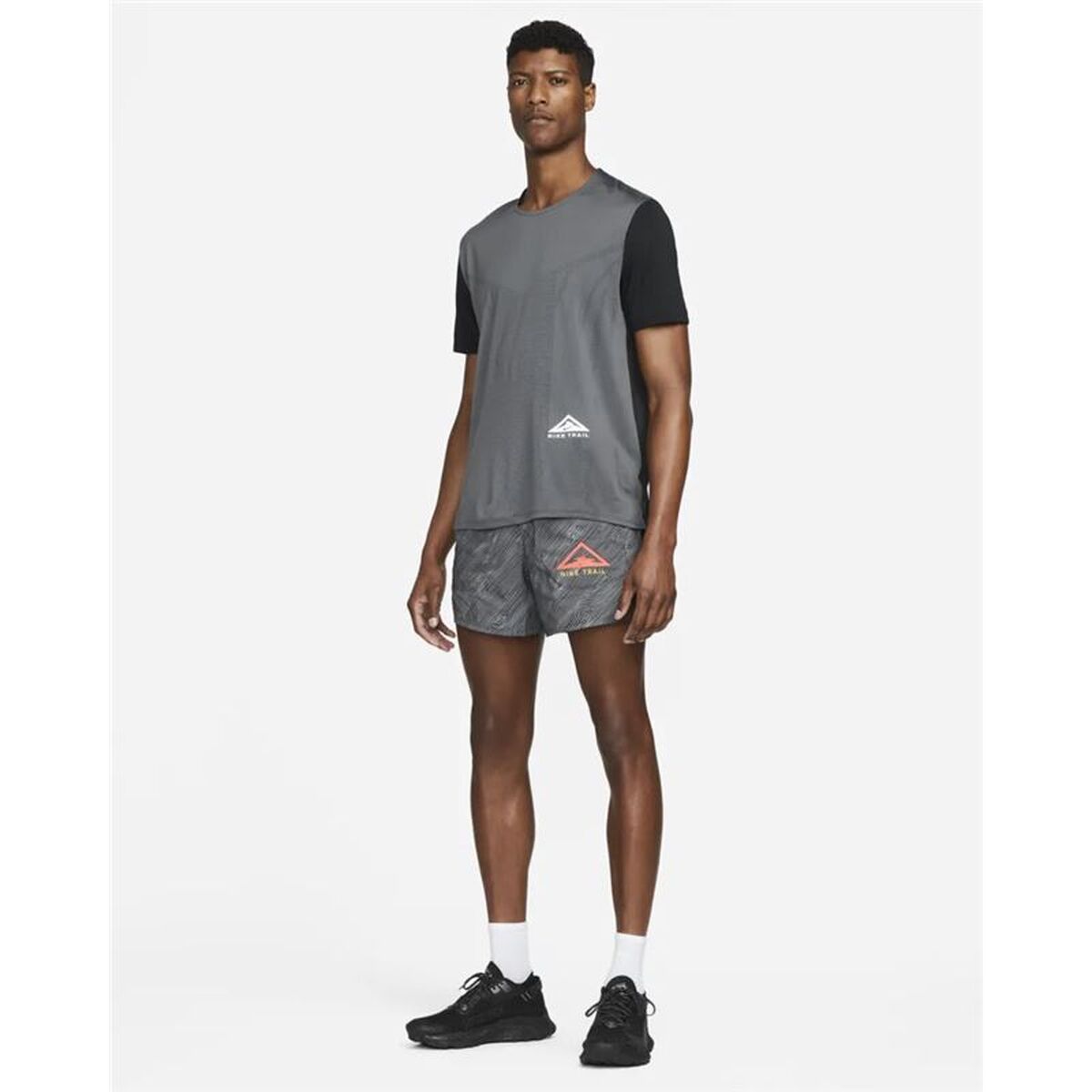 Men’s Short Sleeve T-Shirt Nike Dri-FIT Rise 365 Dark grey