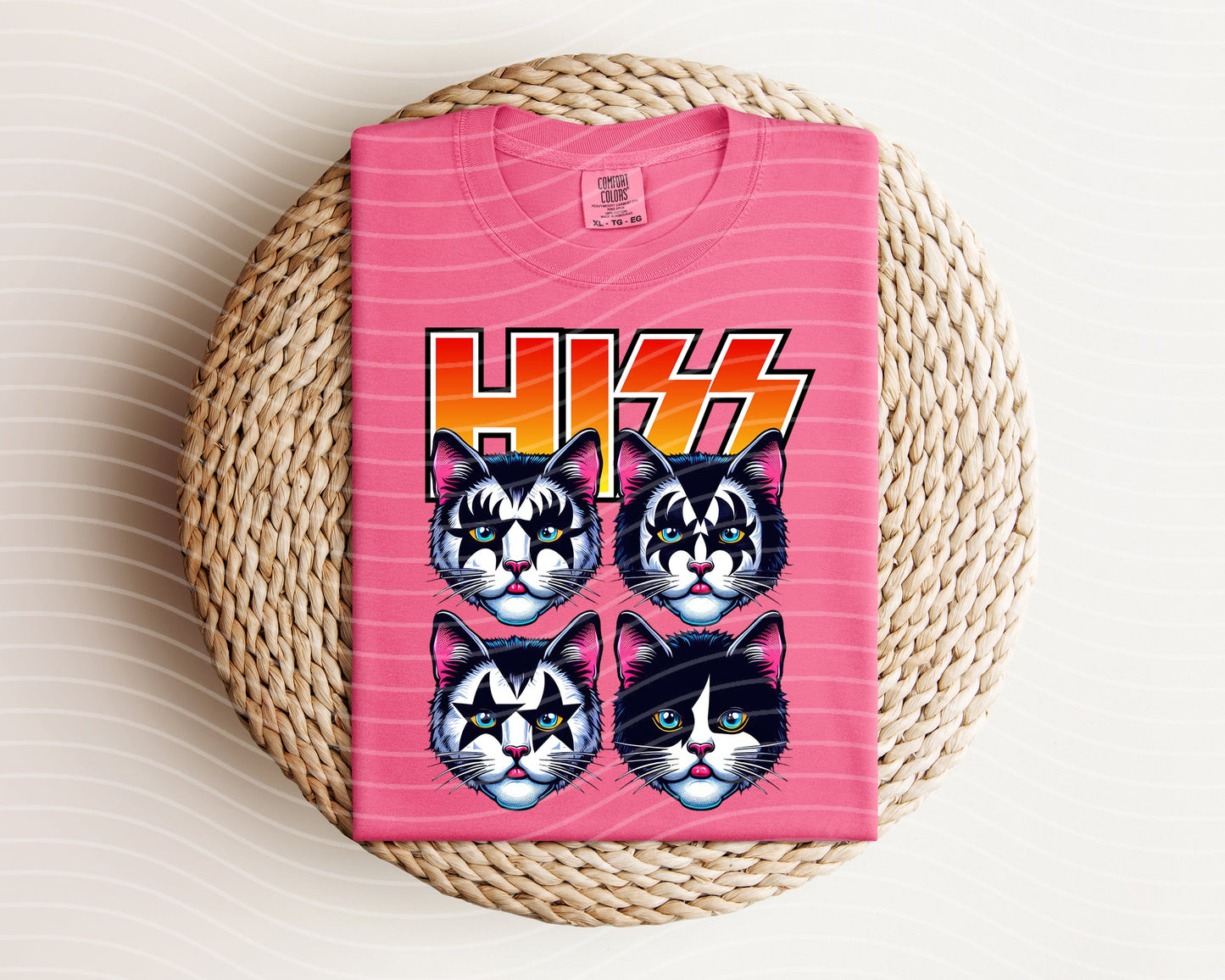Hiss Graphic Tee