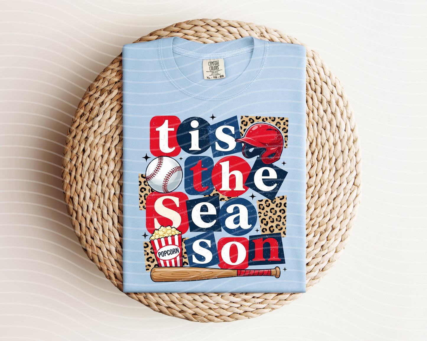 Tis the Season Graphic Tee