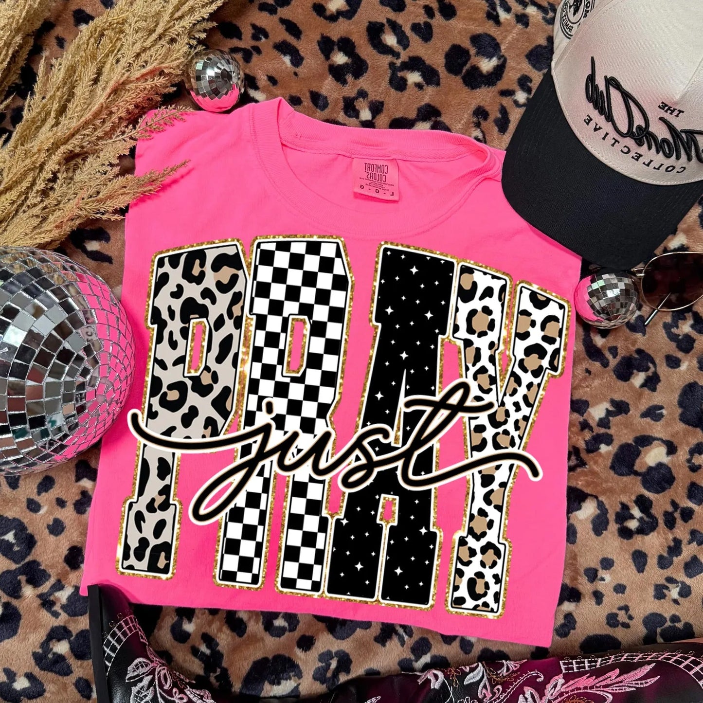 Just Pray Graphic Tee