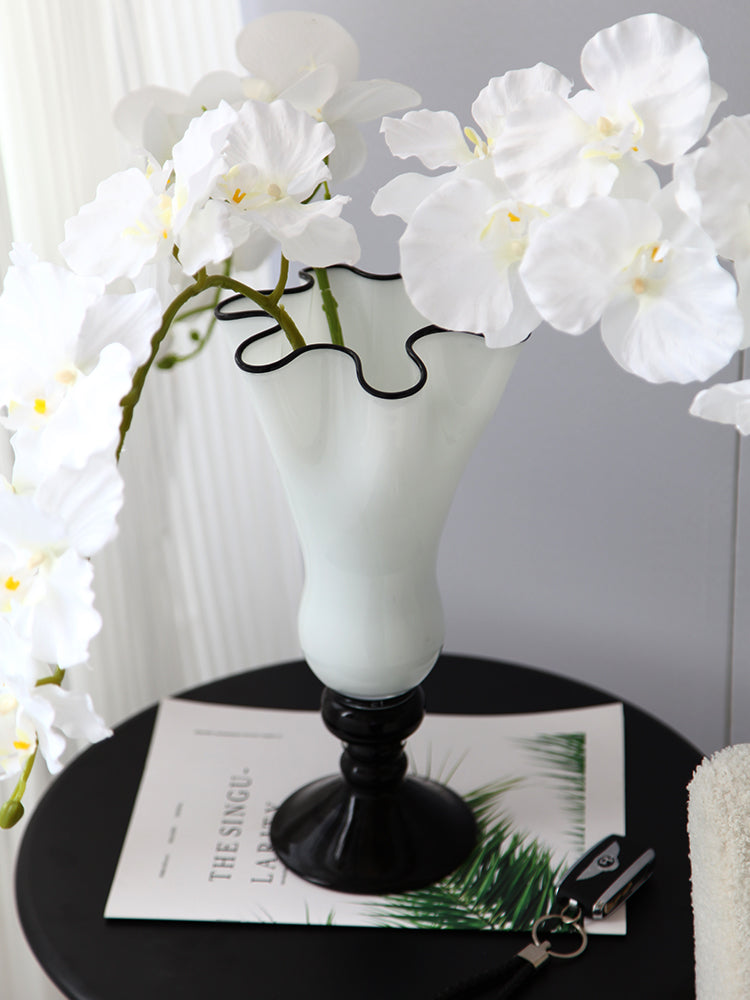 Classic Black n White Flower Vase-2