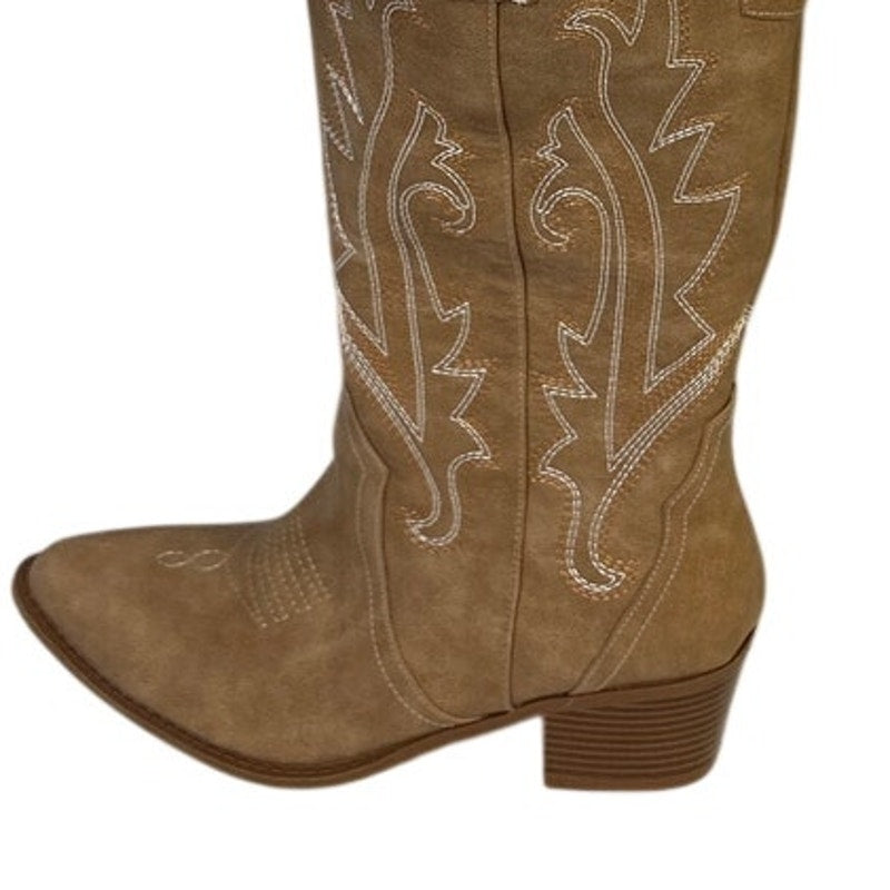 Handmade Upcycled Valentine Rustic Cowboy Boot Flower Table Decor Wall Hanging