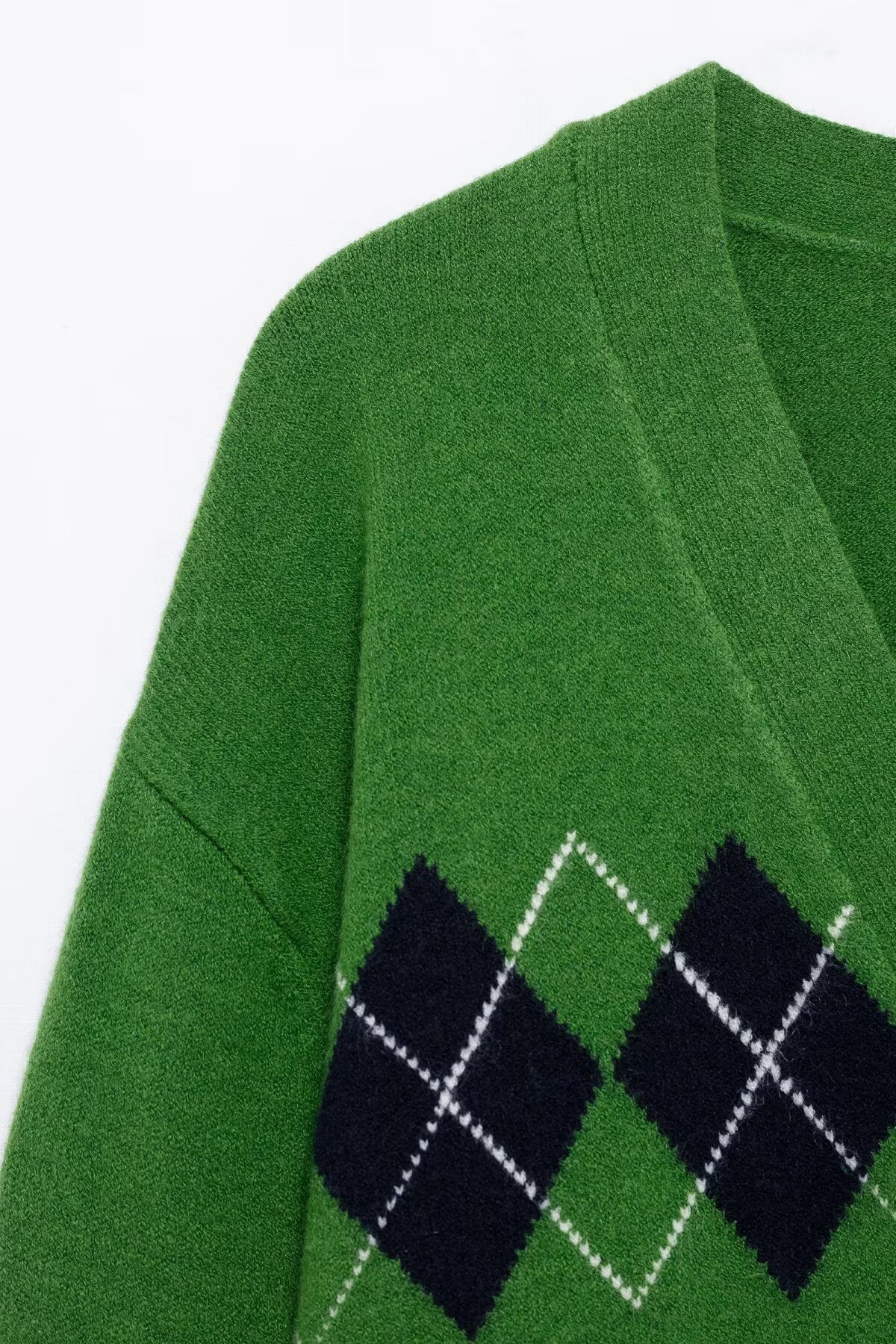 Street fashion diamond patterned knitted sweater jacket