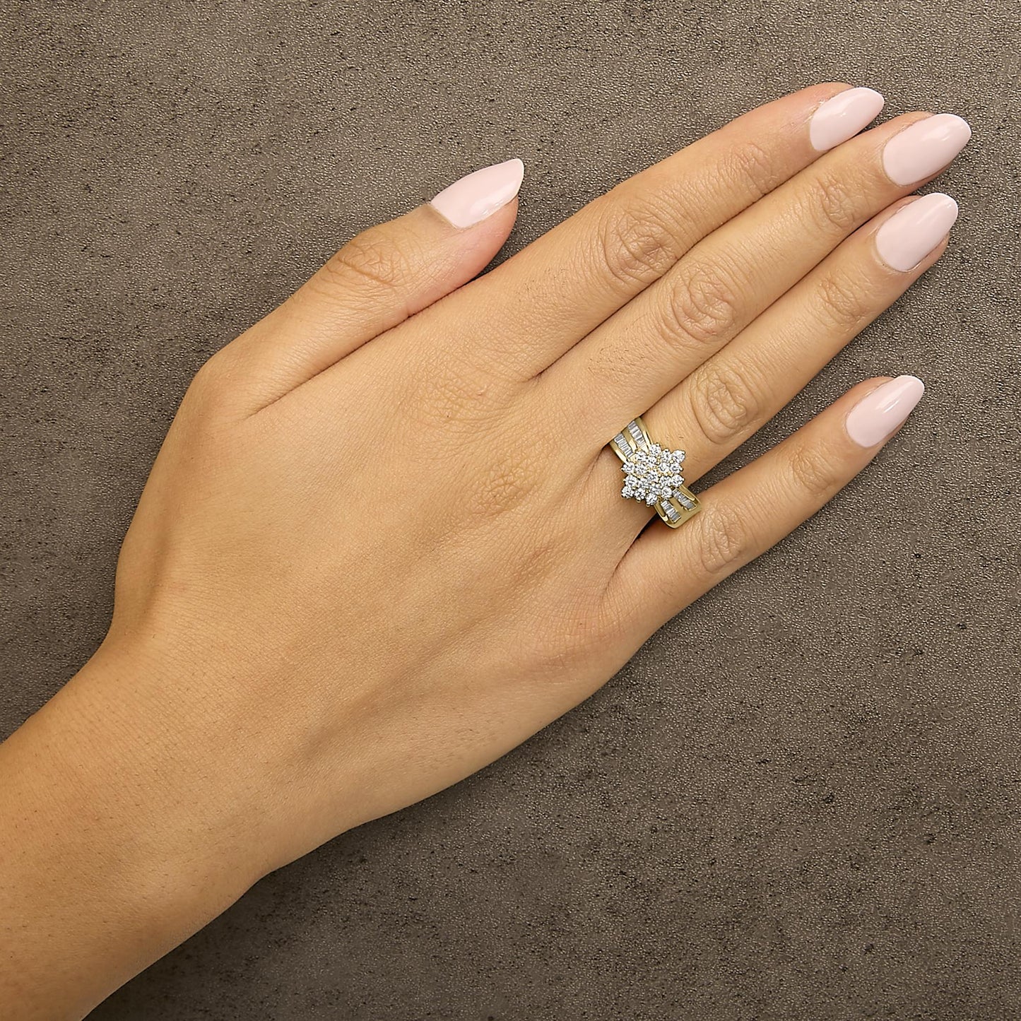 10K Yellow Gold 1.0 Cttw Round & Baguette Cut Diamond Floral Cluster Double-Channel Flared Band Statement Ring (H-I Color, SI2-I1 Clarity)-2