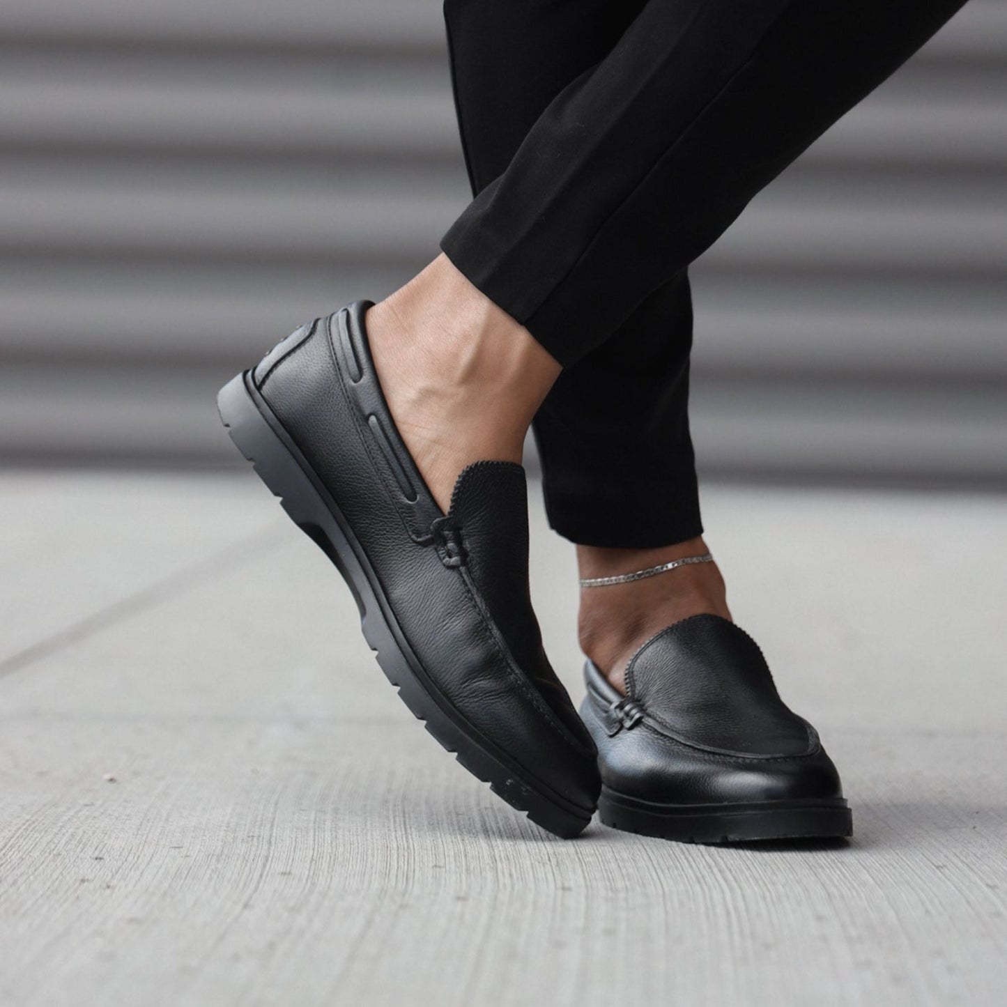 28's Venetian Leather Low Top