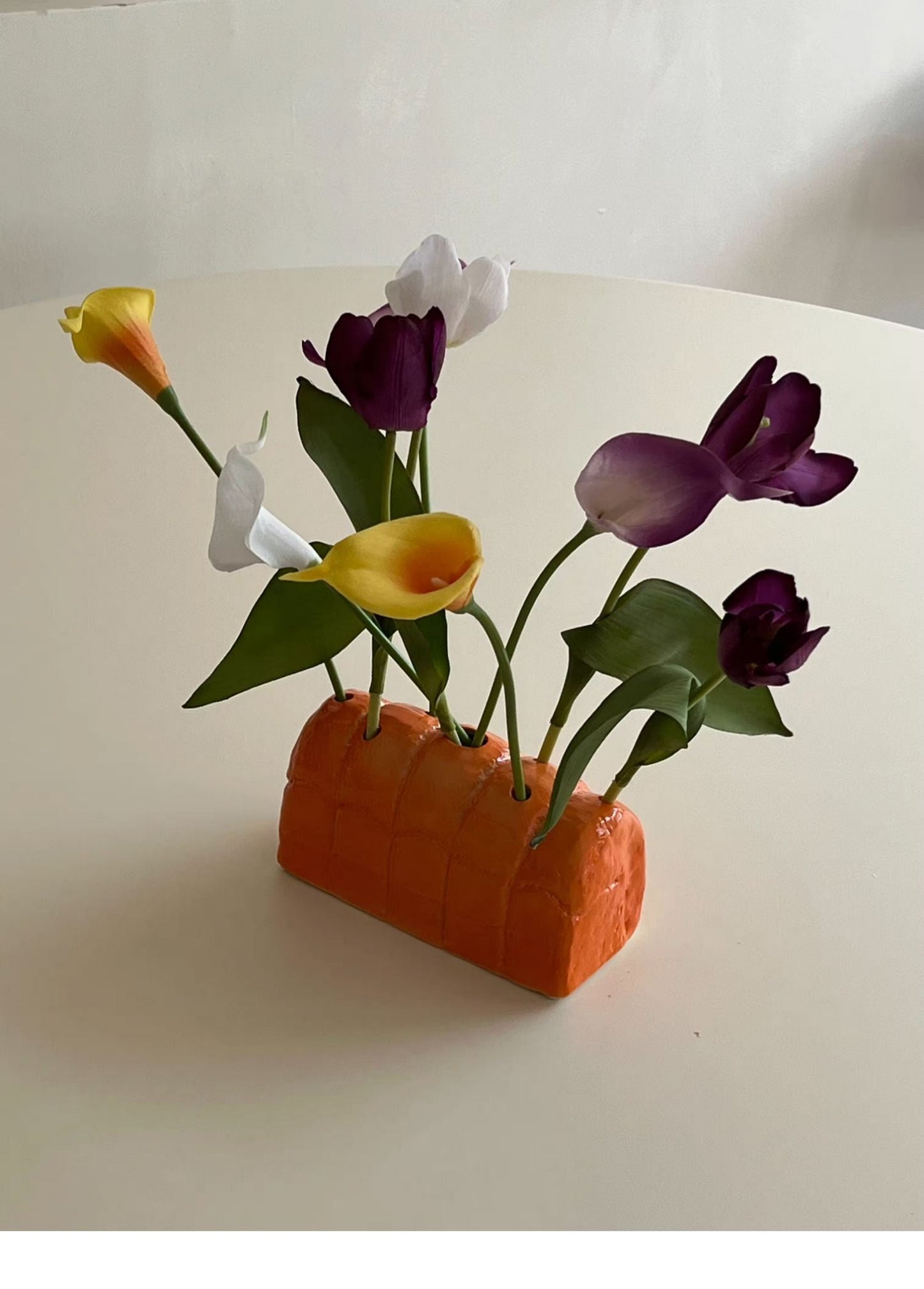 Bread Shaped Flower Vase-3