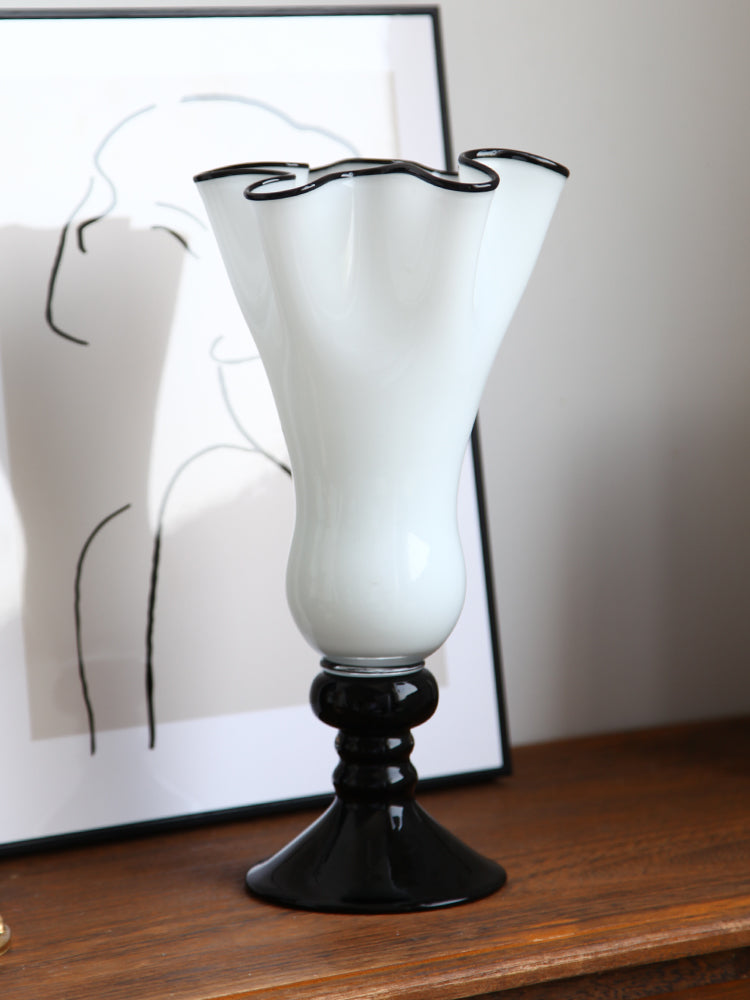 Classic Black n White Flower Vase-4
