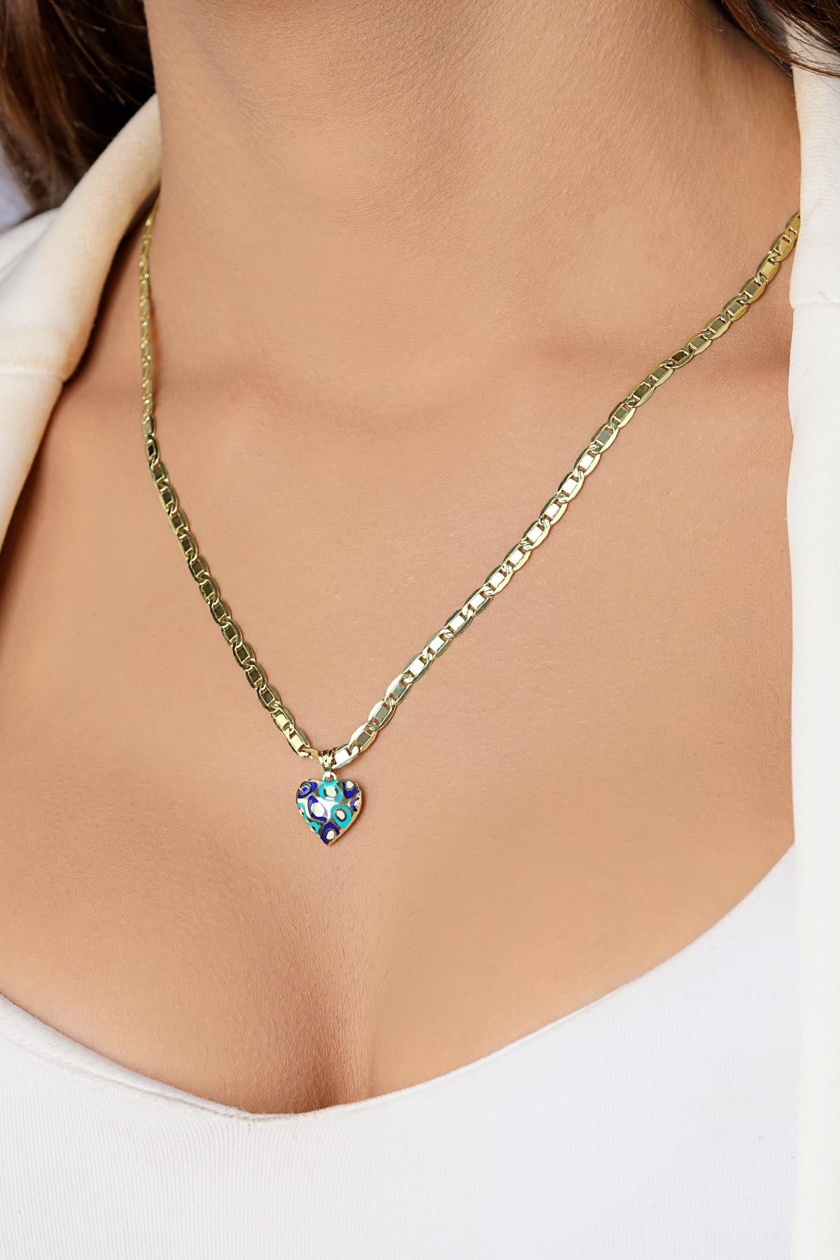 14ct Gold Enamel Heart on Valentino Chain-4