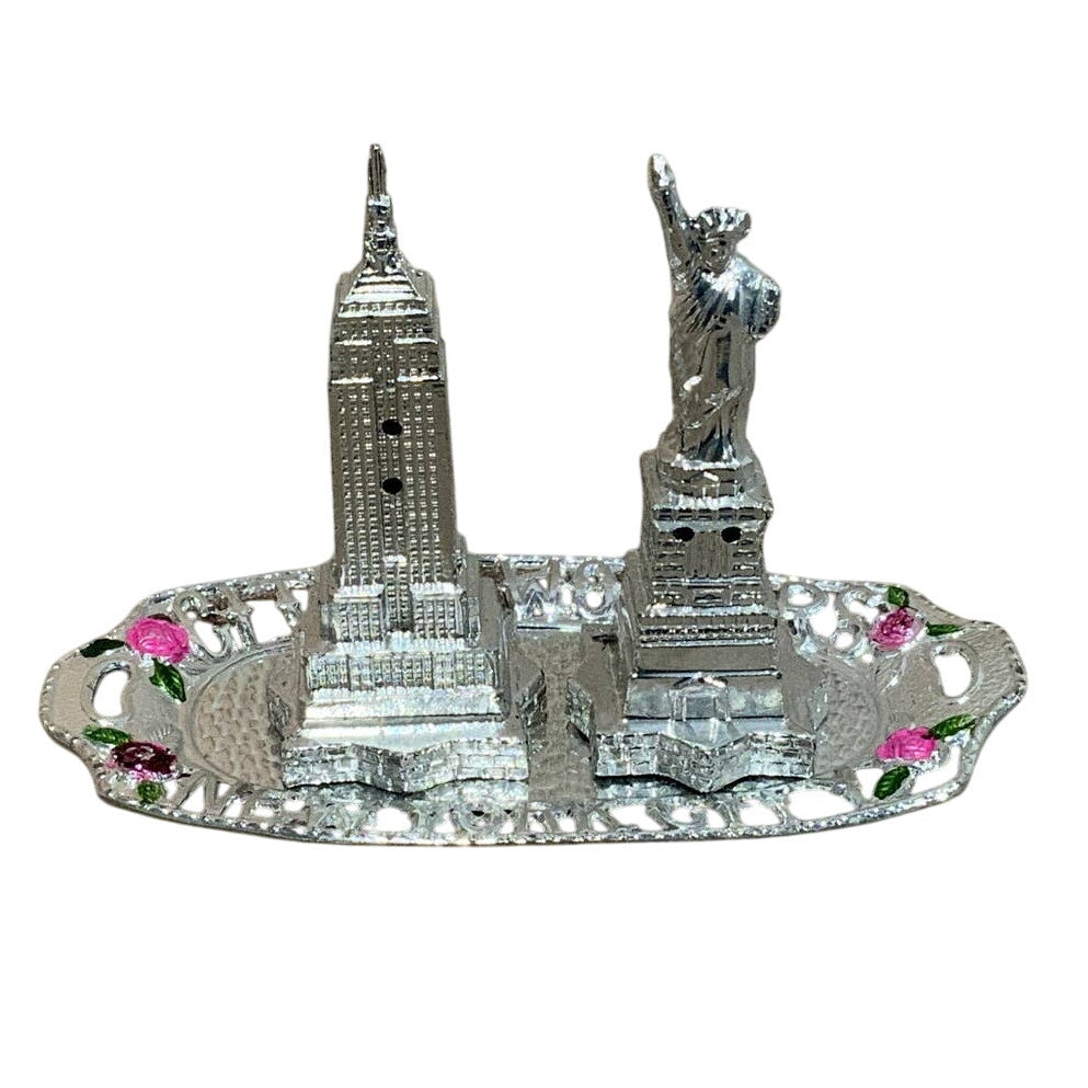 Vintage Statue of Liberty Chrysler Building New York Souvenir Salt Pepper Shaker