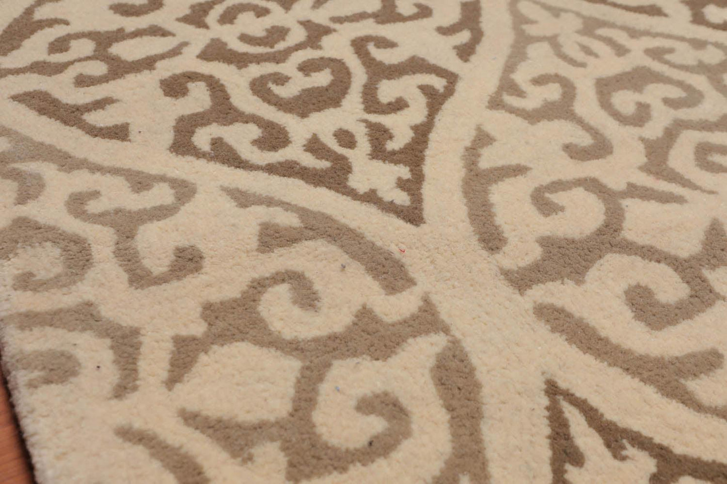 4'8" x 6’6" Handmade Scrolls 100% Wool Area rug Transitional Beige-4