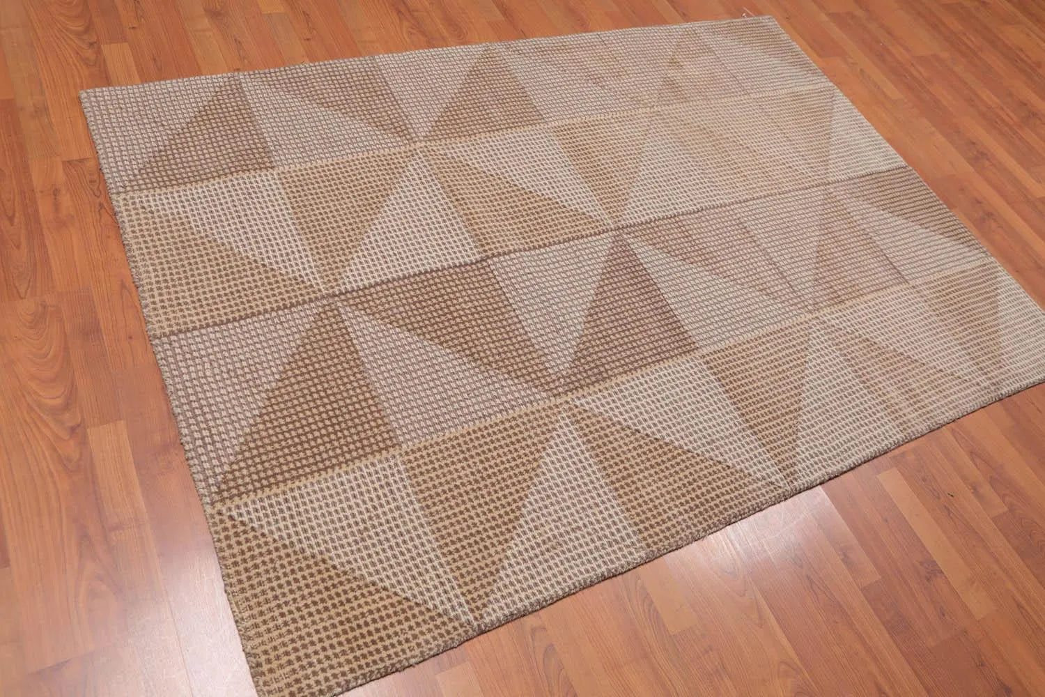 4'7x6'8 Hand Tufted Wool Loop N Cut PileGeometric Pattern Oriental Area Rug Beige, Brown Color-1