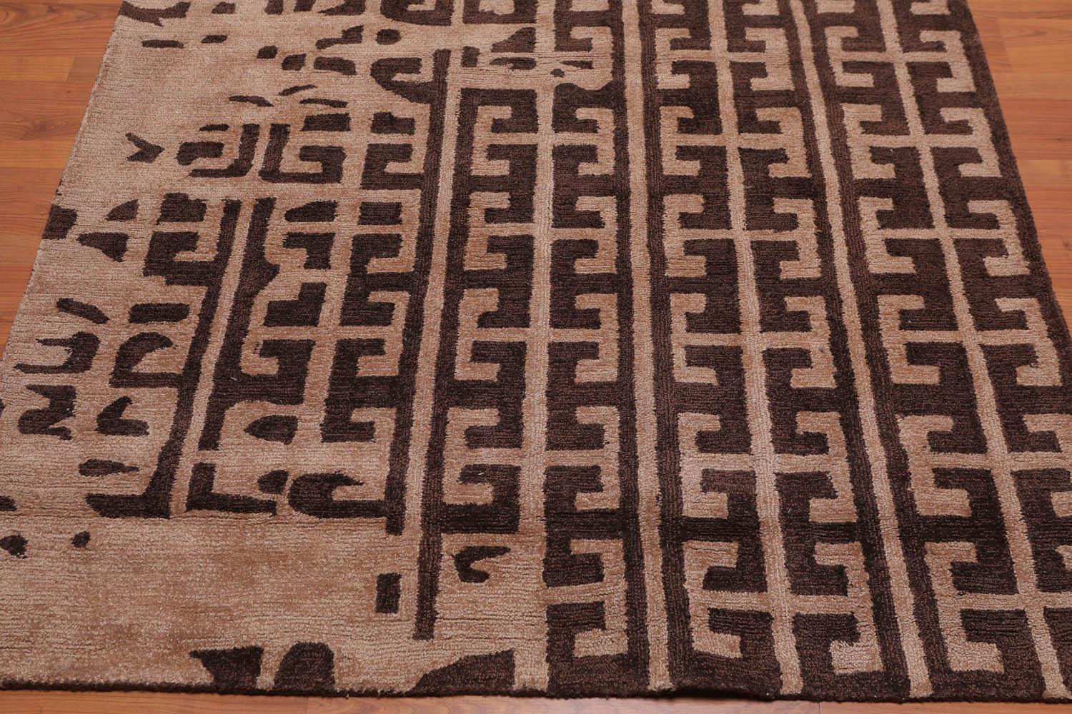 4'7" x 6'7" Handmade Textured 100% Nylon Loop & Cut Area Rug Brown-3