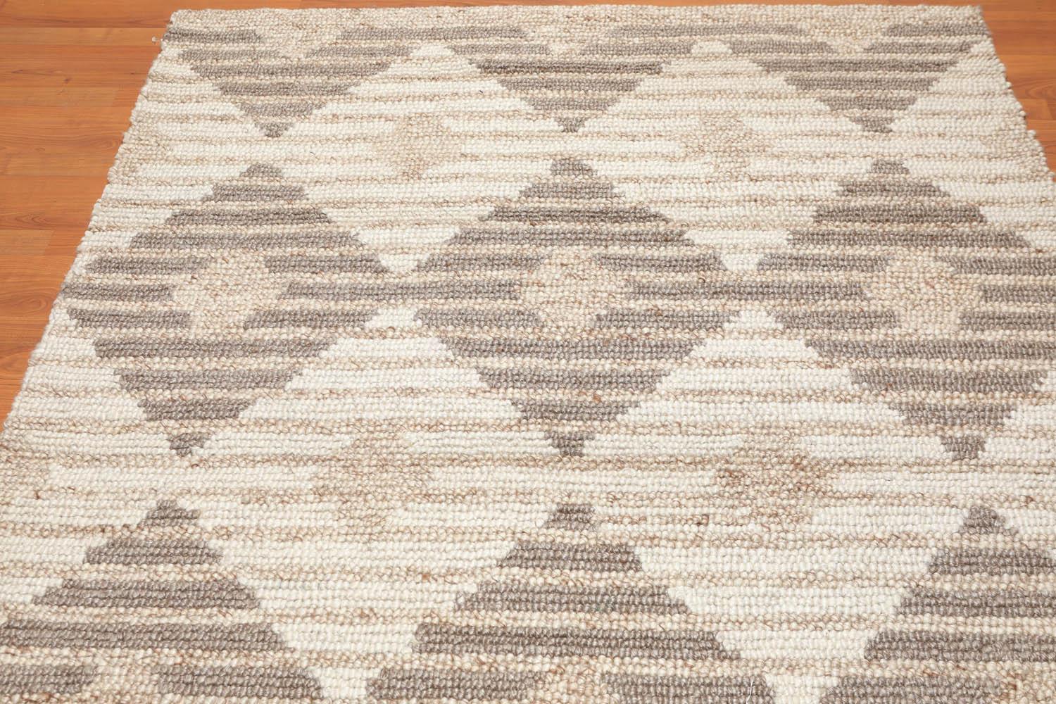 5'4" x 7'6" Handmade Geometric print Wool Loop Pile Area Rug Contemporary Beige-2