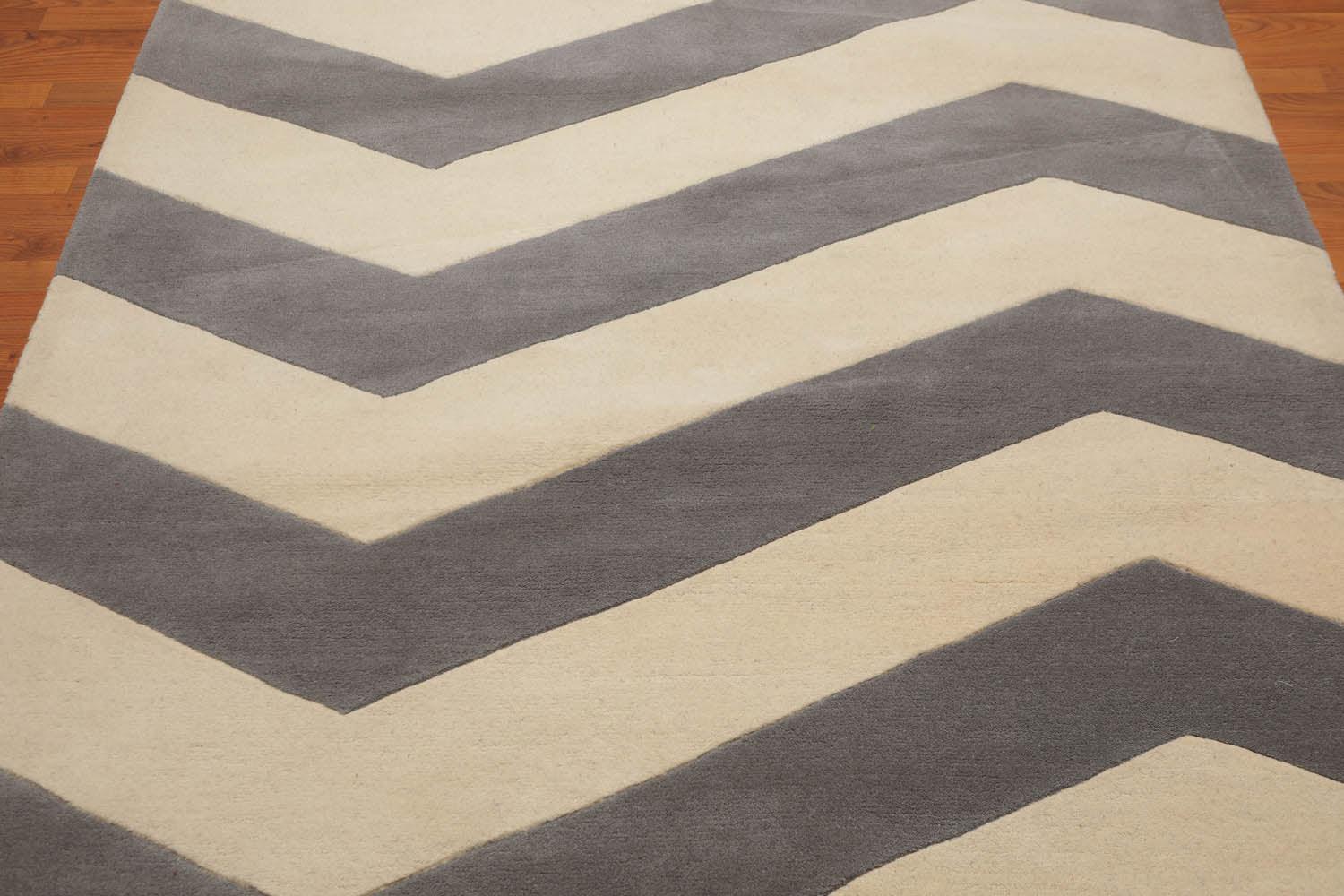 5'4"x7'6" Handmade Graphic Wool Traditional Oriental Area Rug Contemporary Ivory-3