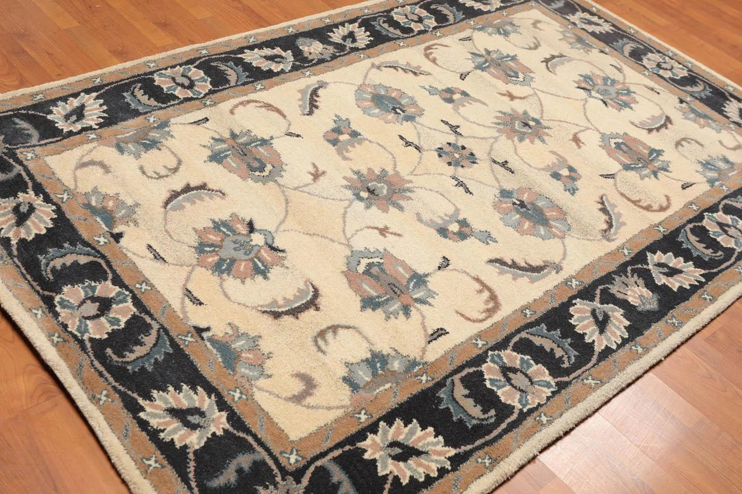 5' x 8' Handmade 100% Wool Traditional Oriental Area Rug Traditional Ivory-1