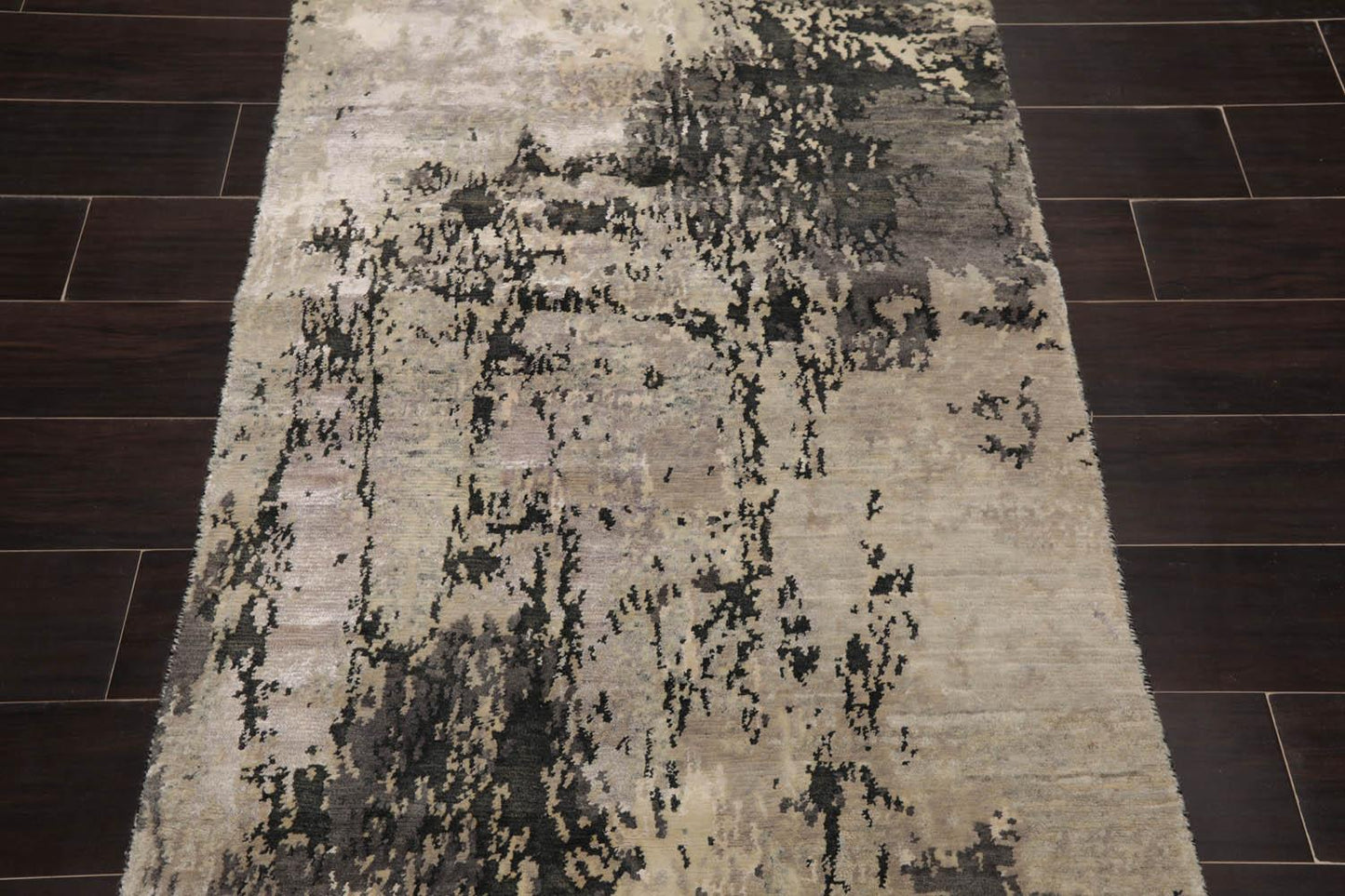 2'11" x 5’2" Hand Knotted Wool & Silk Designer Abstract Tibetan Area rug Gray-4
