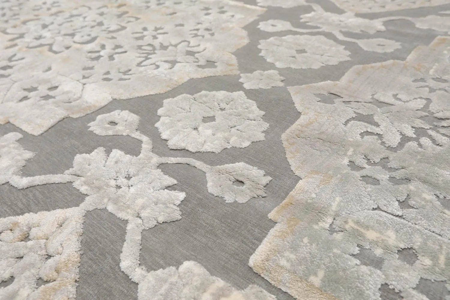 7'11” x 11'2” Designer Modern High Low Pile 100% Polypropylene Area Rug Gray-3