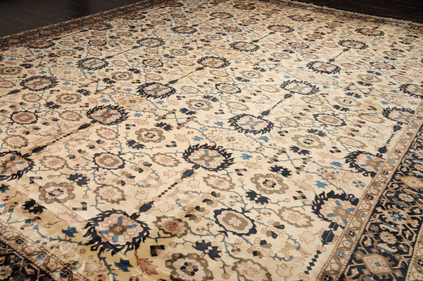 13'3"x16'9" Palace Ivory, Midnight Blue Hand Knotted 100% Wool Mahal Traditional Oriental Area Rug-3
