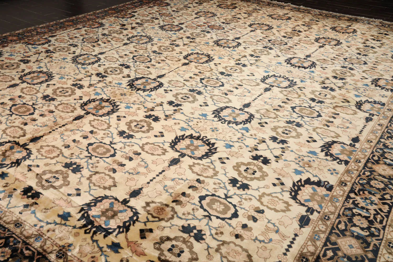 13'3"x16'9" Palace Ivory, Midnight Blue Hand Knotted 100% Wool Mahal Traditional Oriental Area Rug-3