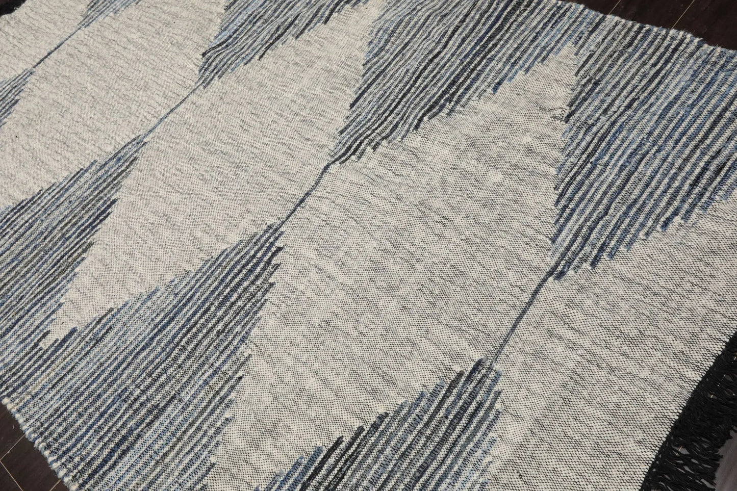 LoomBloom Geometric Kilim Wool Ivory Hand-Woven 5x8 Area Rug-3
