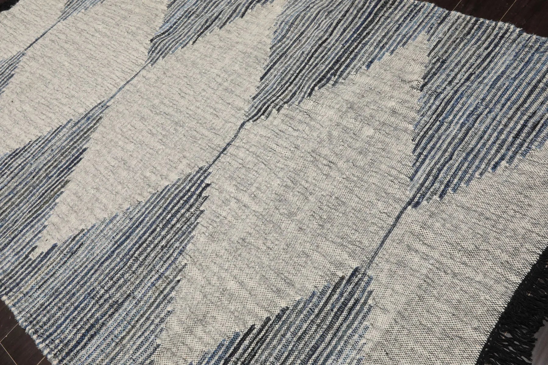 LoomBloom Geometric Kilim Wool Ivory Hand-Woven 5x8 Area Rug-3