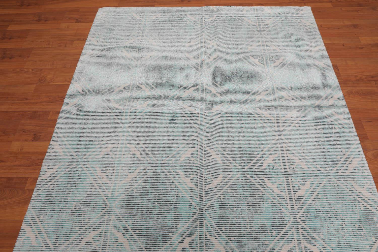 5' x 6’9" Handmade 100% Wool Area rug Modern Ivory-2