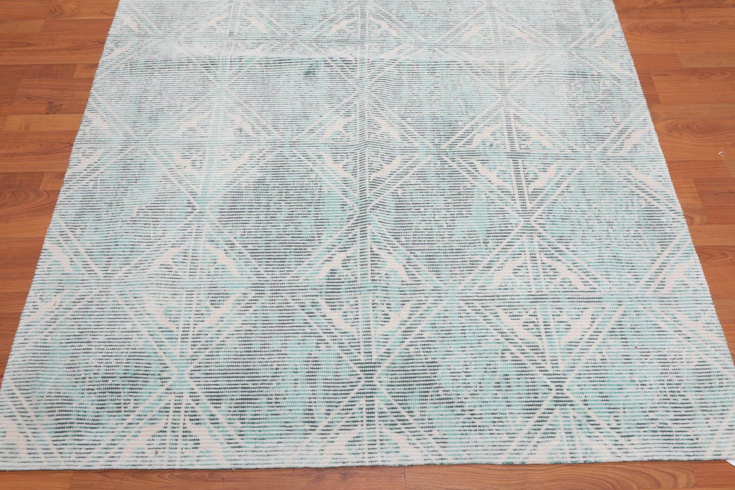 5' x 6’9" Handmade 100% Wool Area rug Modern Ivory-3