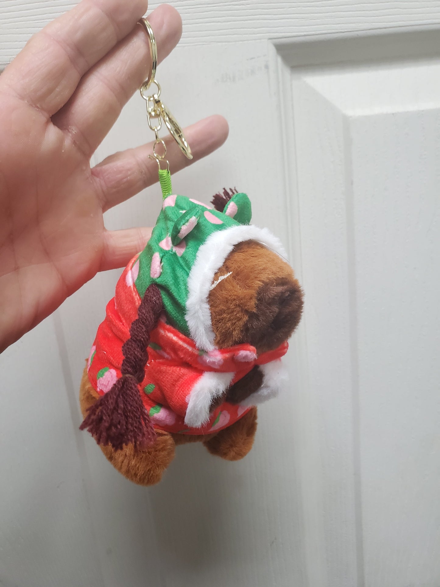 Capybara Stuffed Animals w/keychain